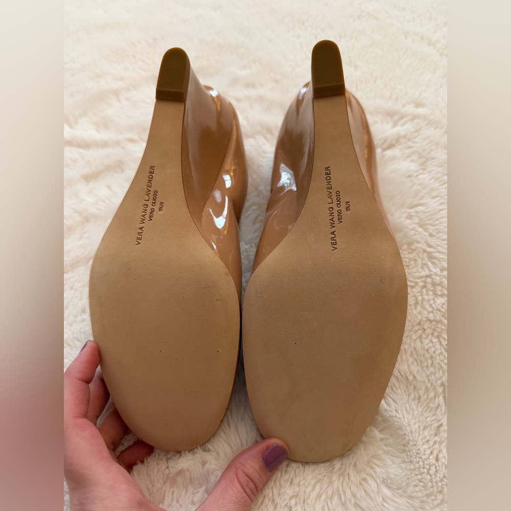 NIB Vera Wang Lavender Monique Lux Patent Wedge - Picture 11 of 13